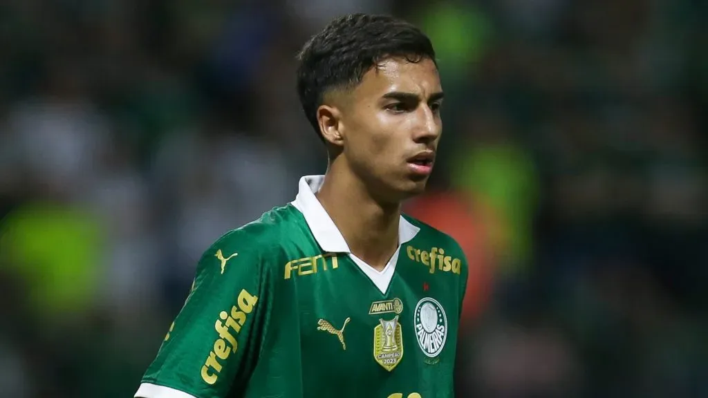 Vitor Reis sorprendió en Palmeiras.