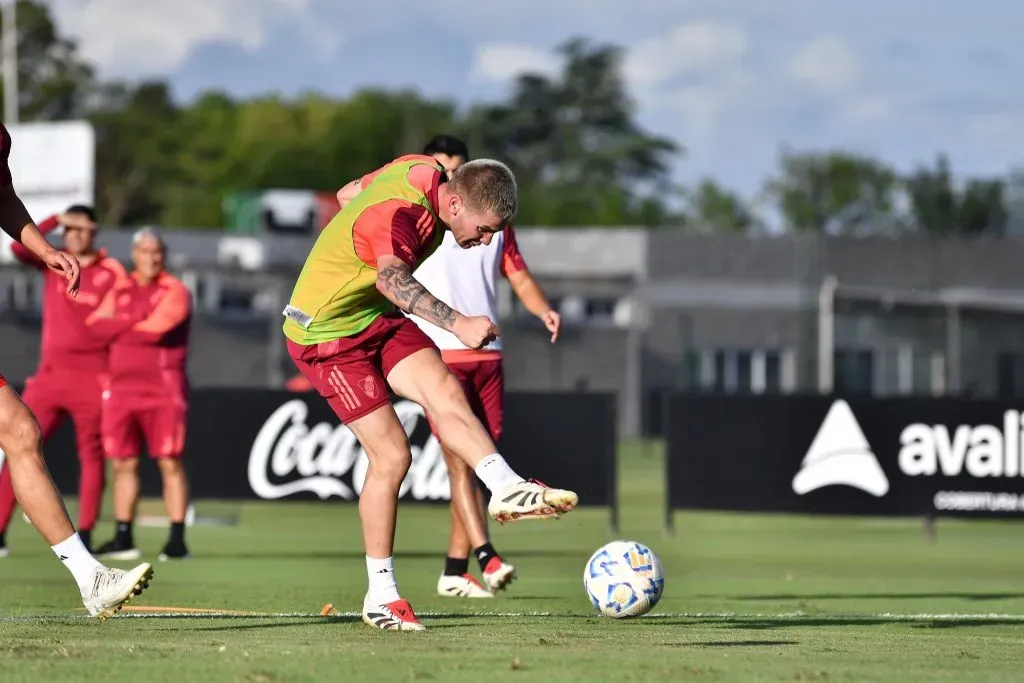 River continúa preparándose para visitar al Deportivo Riestra.