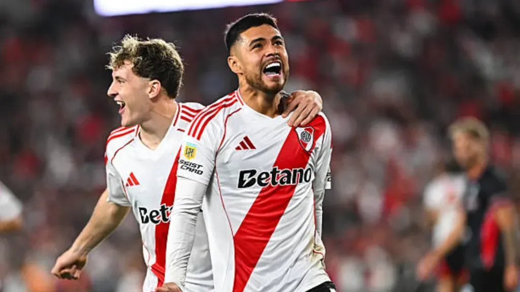 Paulo Díaz y Facundo Colidio en el grito de gol de River ante Barrcas. (Foto: Getty)
