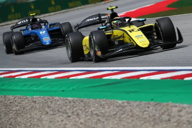 Bortoleto y Colapinto en F2.