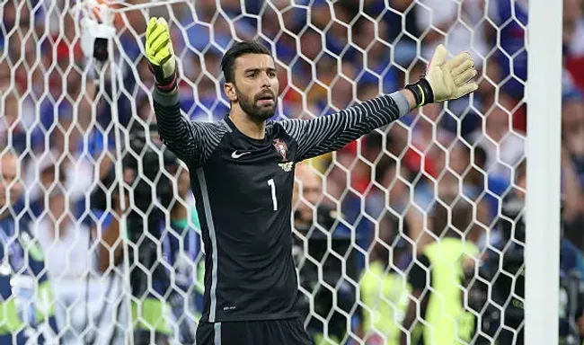 Es recordado por su actuación en la EURO 2016 de Portugal, donde tapó un penal en cuartos vs. Polonia.