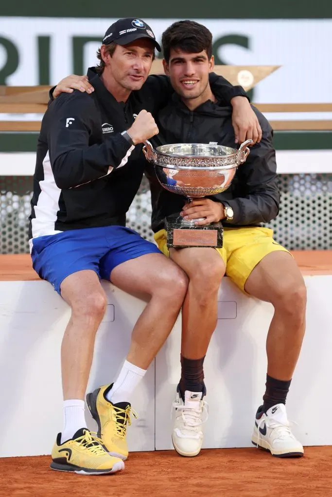 Ferrero y Alcaraz tras el triunfo de Carlitos en Roland Garros 2024. (Foto: Getty).