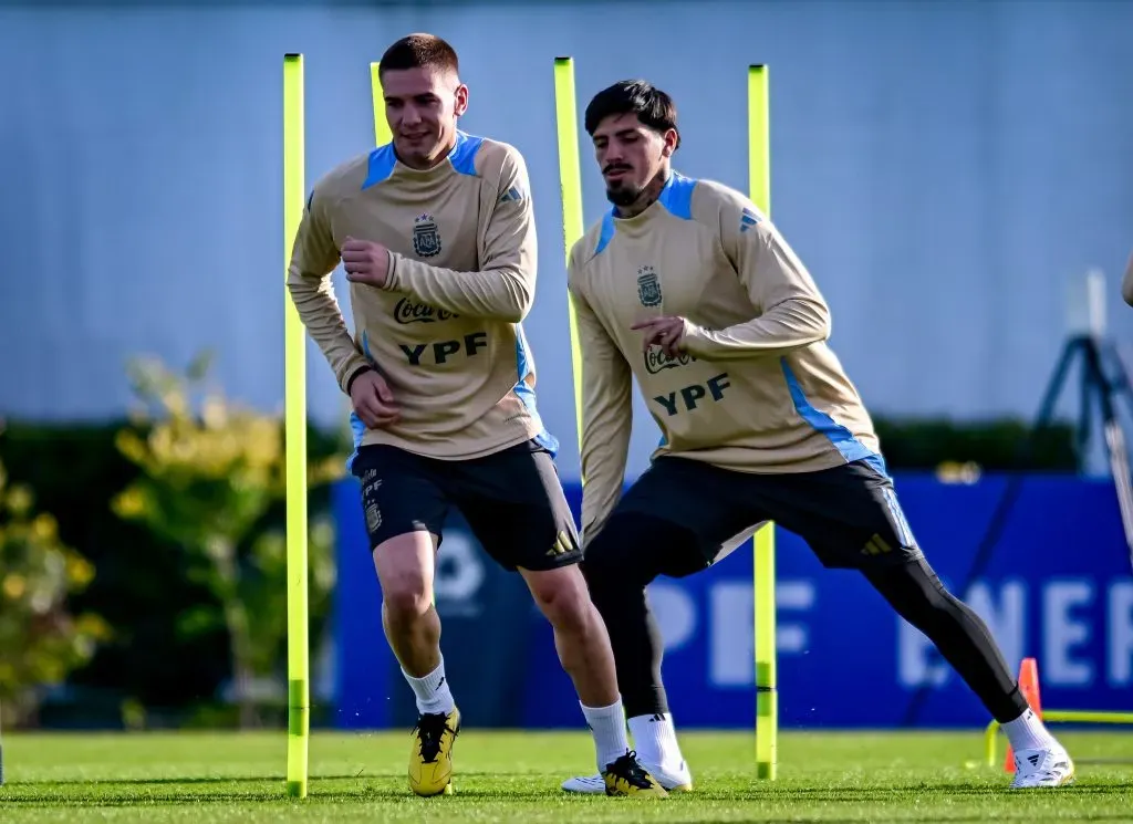 EZEIZA, ARGENTINA – JUNE 3: Franco Mastantuono and Kevin Lomonaco of Argentina run during a training session at Lionel Andres Messi Training Camp on June 3, 2025 in Ezeiza, Argentina. (Photo by Marcelo Endelli/Getty Images)