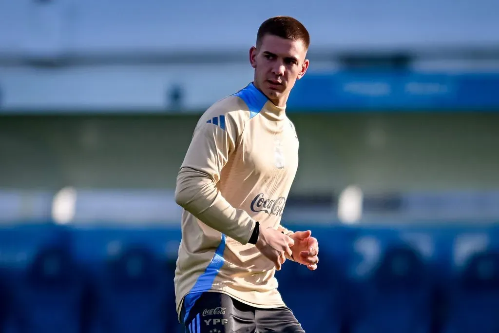 Mastantuono viajó a Chile con la Selección Argentina para jugar por Eliminatorias.