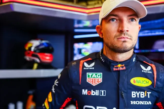 Jake Dennis llegó a tener una práctica en la F1 con Red Bull en Abu Dhabi 2023.