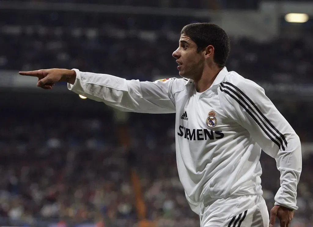Cicinho durante su etapa como jugador de Real Madrid (Getty Images).