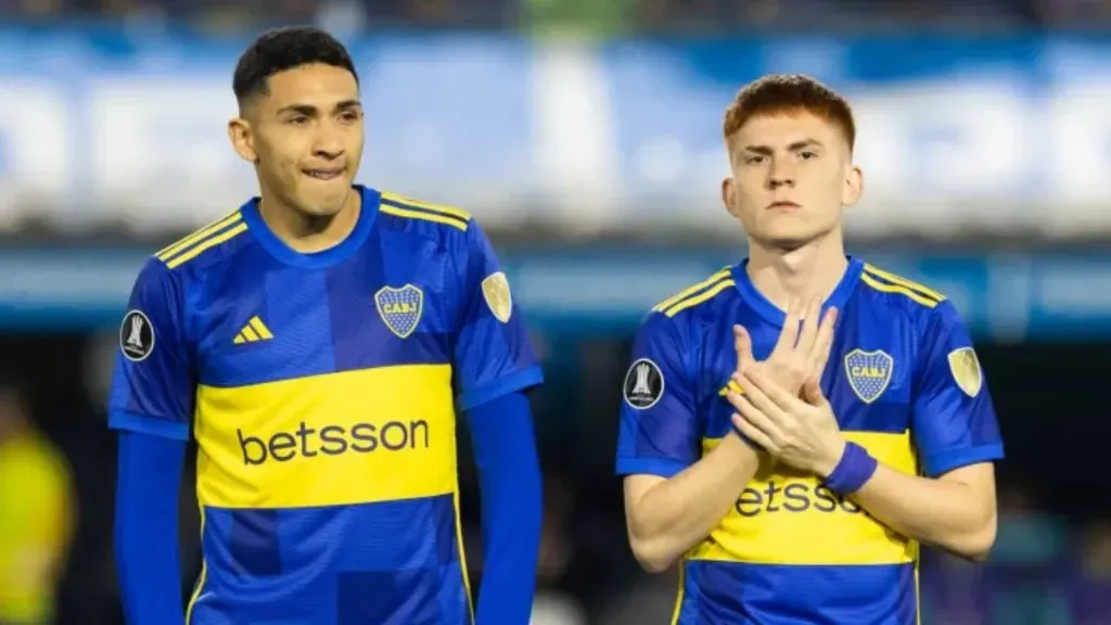 Ezequiel Fernández y Valentín Barco durante sus etapas en Boca Juniors en 2023. (GO / NurPhoto)