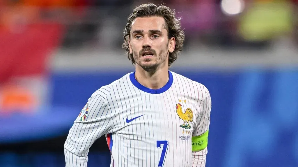 Antoine Griezmann luciendo la camiseta de Francia.