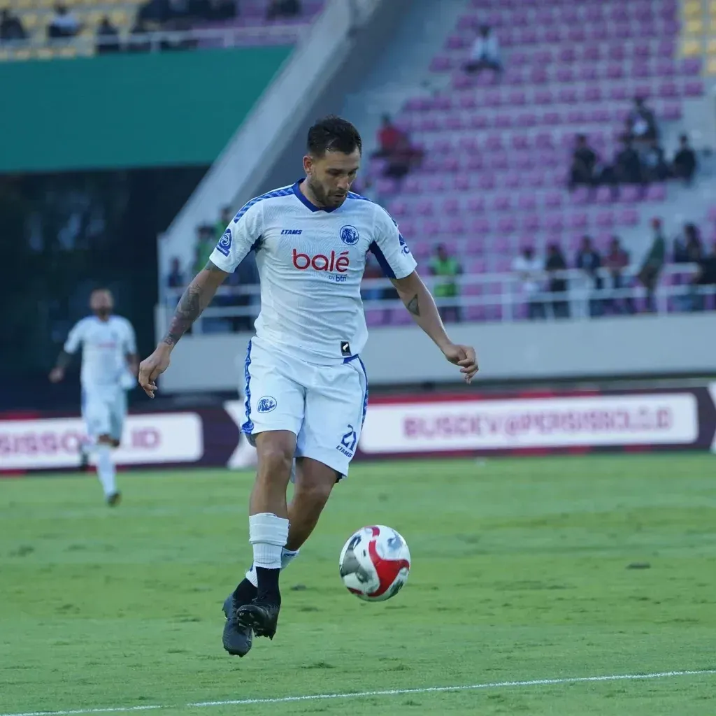 Ian Puleio en el fútbol de Indonesia.