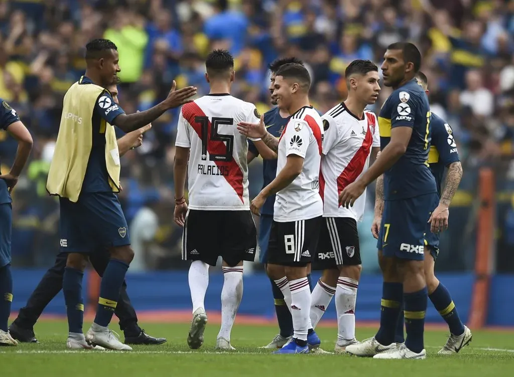 Sebastián Villa y Juan Fernando Quintero durante la final de la Copa Libertadores 2018. (Getty Images)