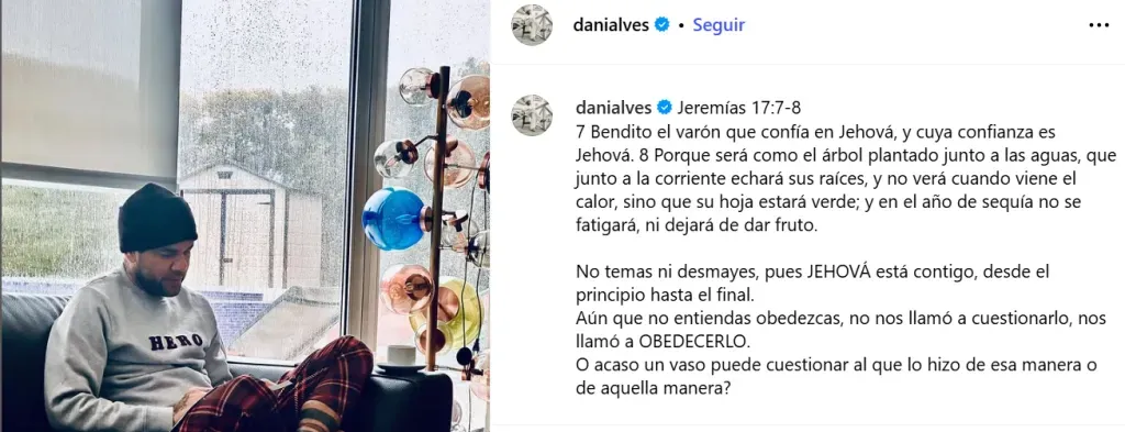 El estilo de posteos religiosos que realiza frecuentemente Dani Alves en sus redes sociales.