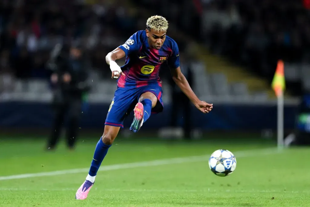 Para Rakitic, no hay que intentar cambiar la forma de ser de Lamine Yamal. (Getty)