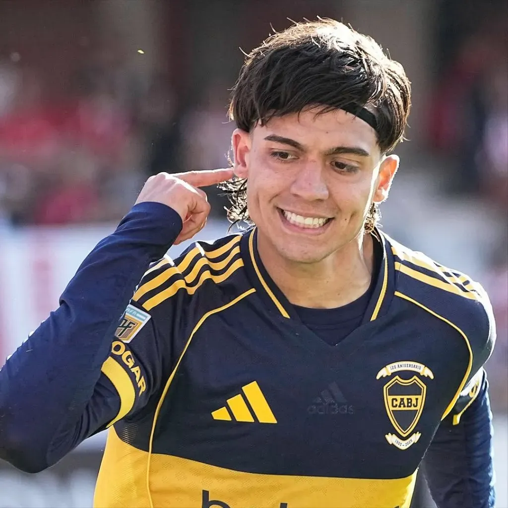 Zeballos celebra su gol ante Estudiantes de La Plata (@javierphotogramma).