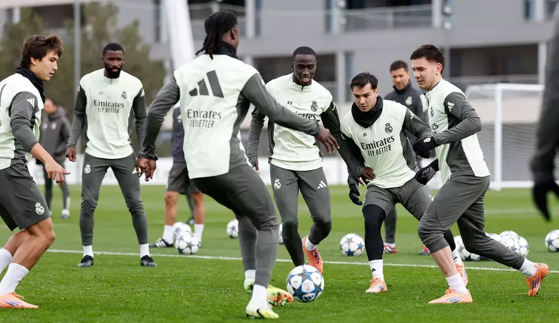 Franco Mastantuono en el entrenamiento del Real Madrid.