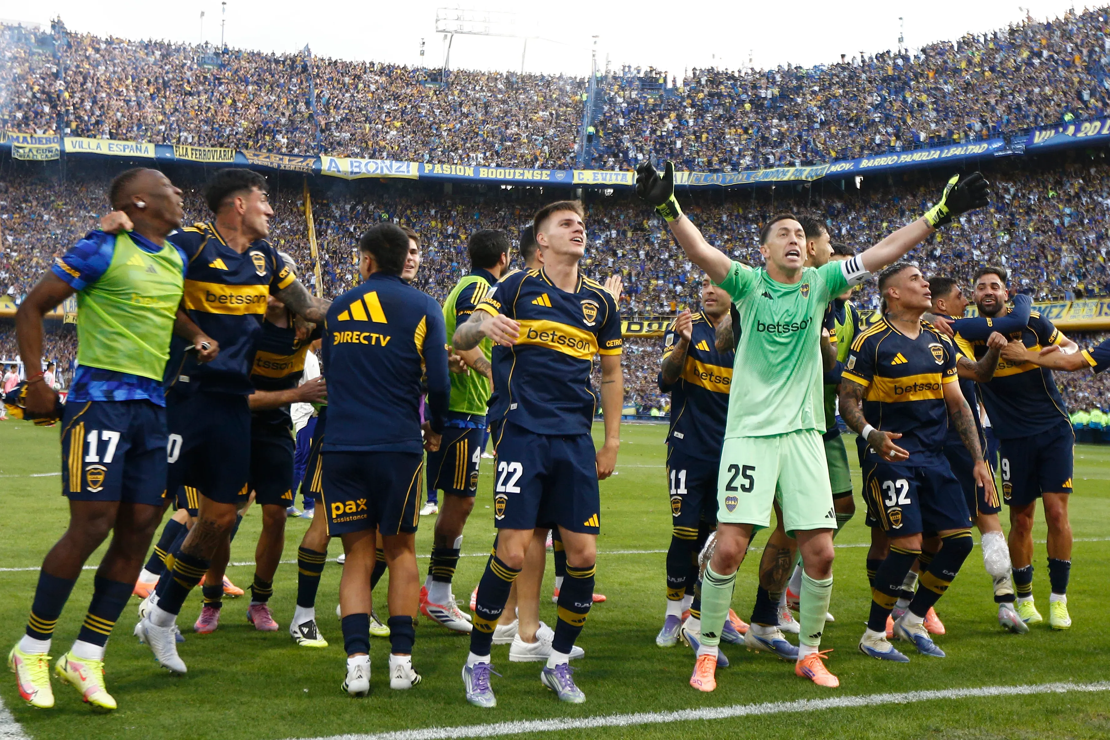 Los jugadores de Boca tras vencer a River en el Superclásico. (Getty Images)