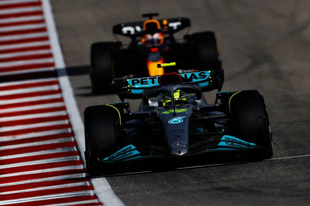 Hamilton mantuvo el 44 cuando fue campeón, Verstappen optó por el 1. (Getty)