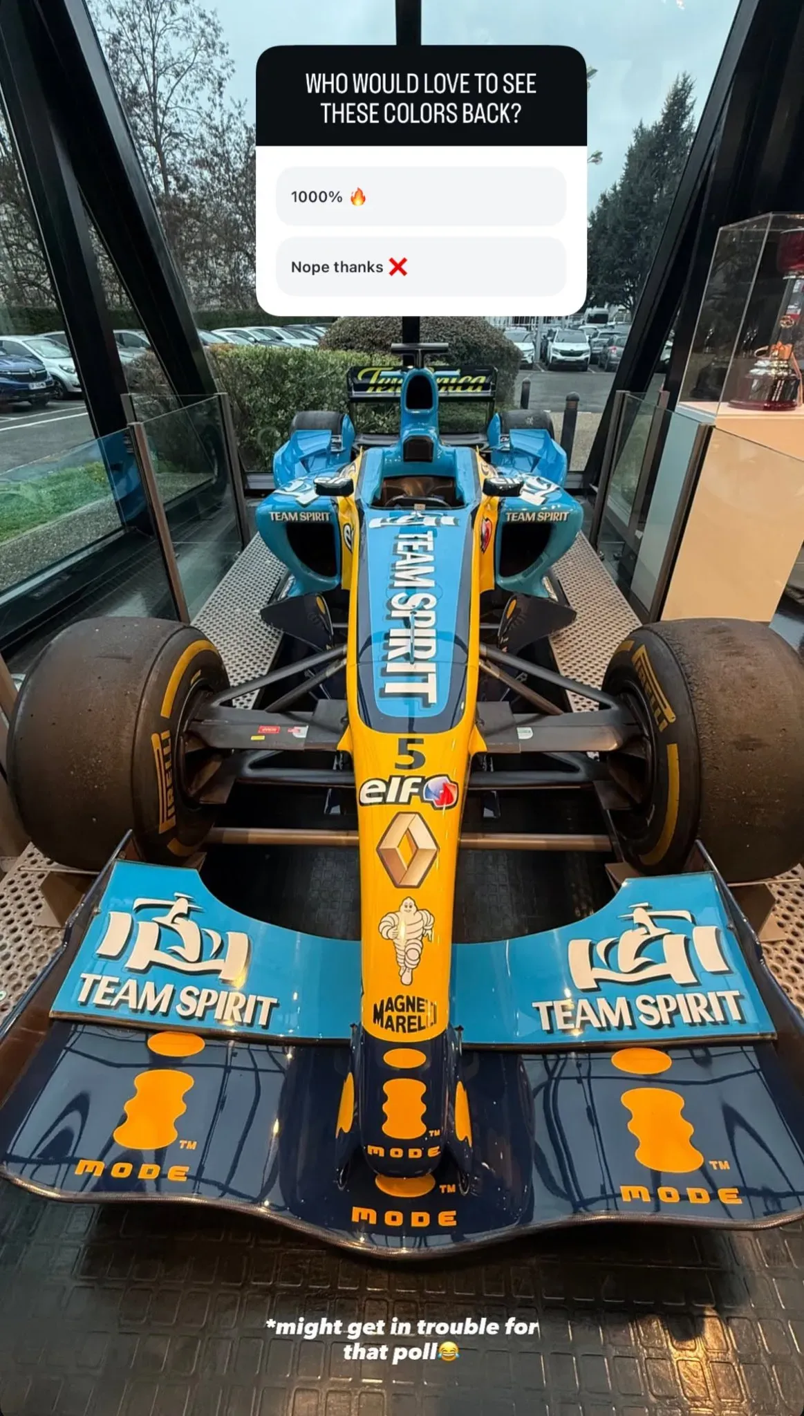 El histórico R25 de Fernando Alonso. (IG/Pierre Gasly)