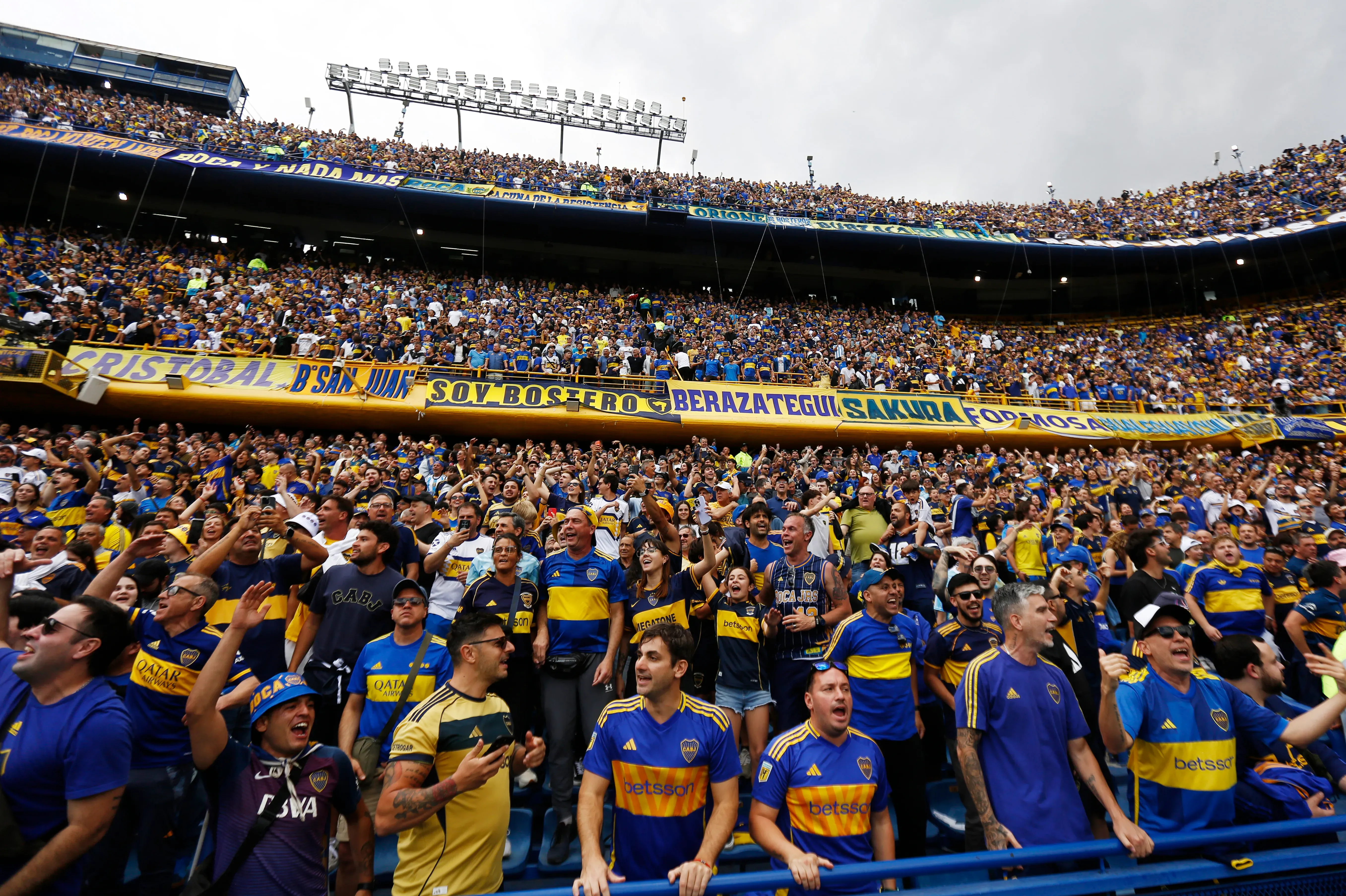 Los hinchas de Boca en las tribunas de La Bombonera. (Getty Images)