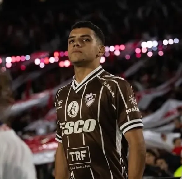 Tomás Silva, defensor de San Lorenzo, a préstamo en Platense. (@tomisilvaa_)