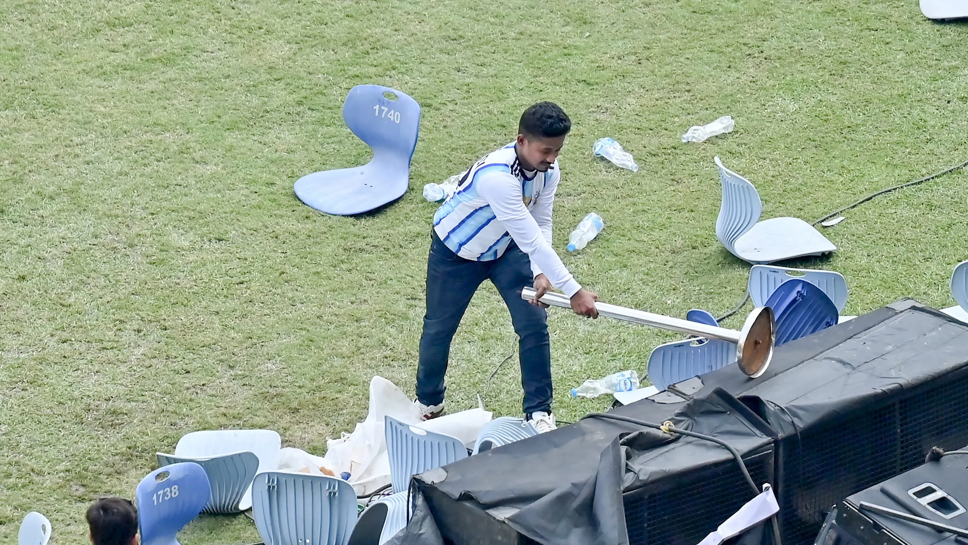 Destrozos en el Estadio Salt Lake. (Getty).