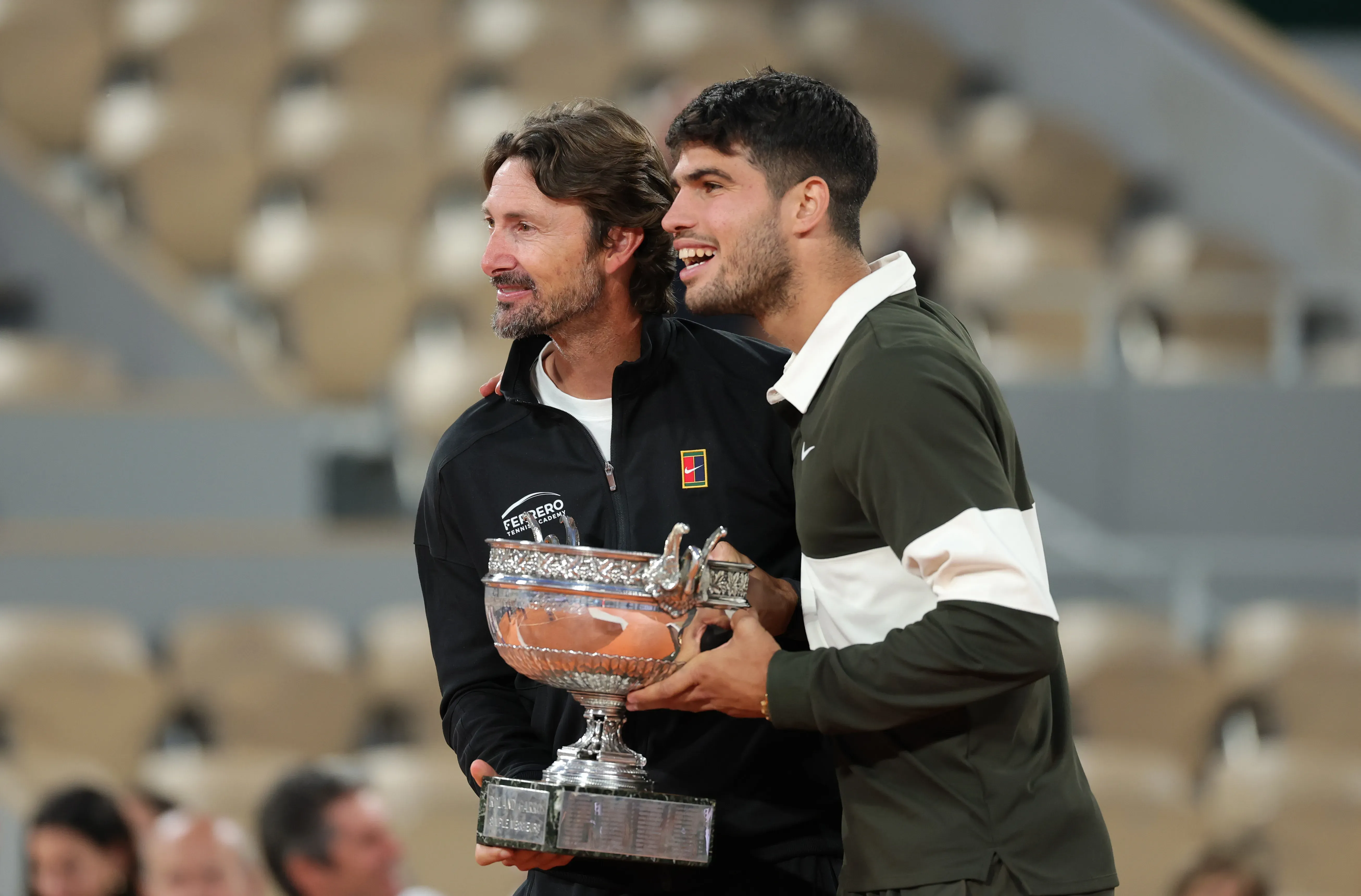 Ferrero y Alcaraz tras ganar Roland Garros 2025. (Foto: Getty).