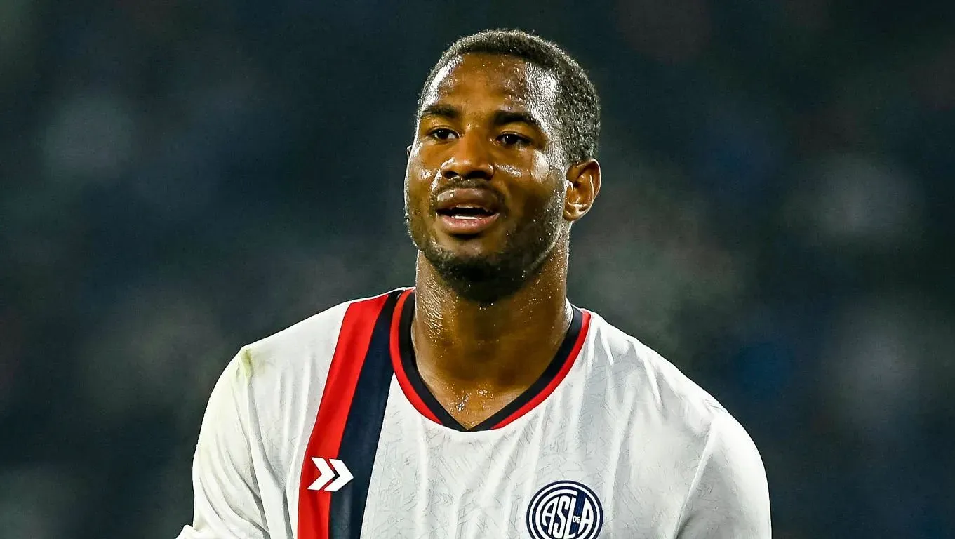 Romaña es protagonista del mercado de pases de River.