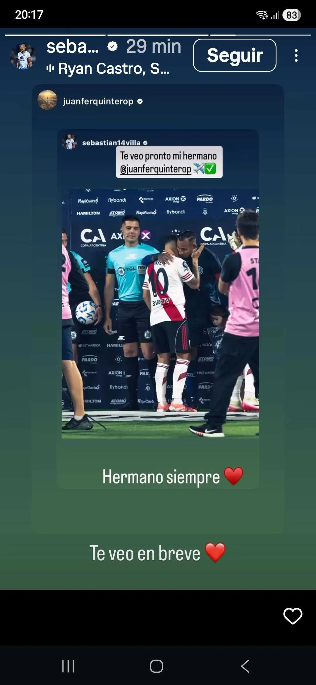 El cruce digital entre Villa y Juanfer Quintero.