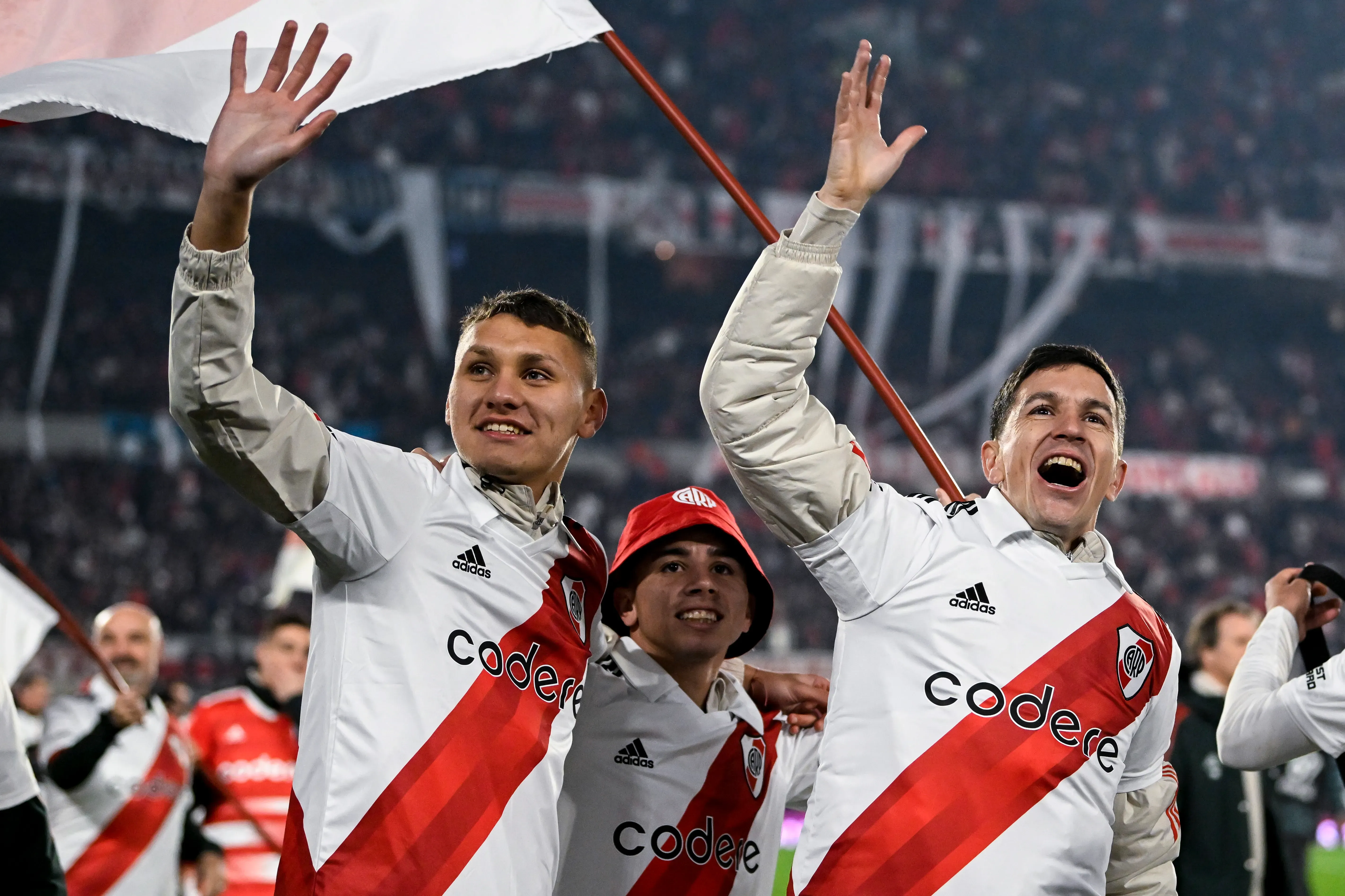 Franco Alfonso e Ignacio Fernández, durante los festejos de River campeón en 2023. (Getty Images)