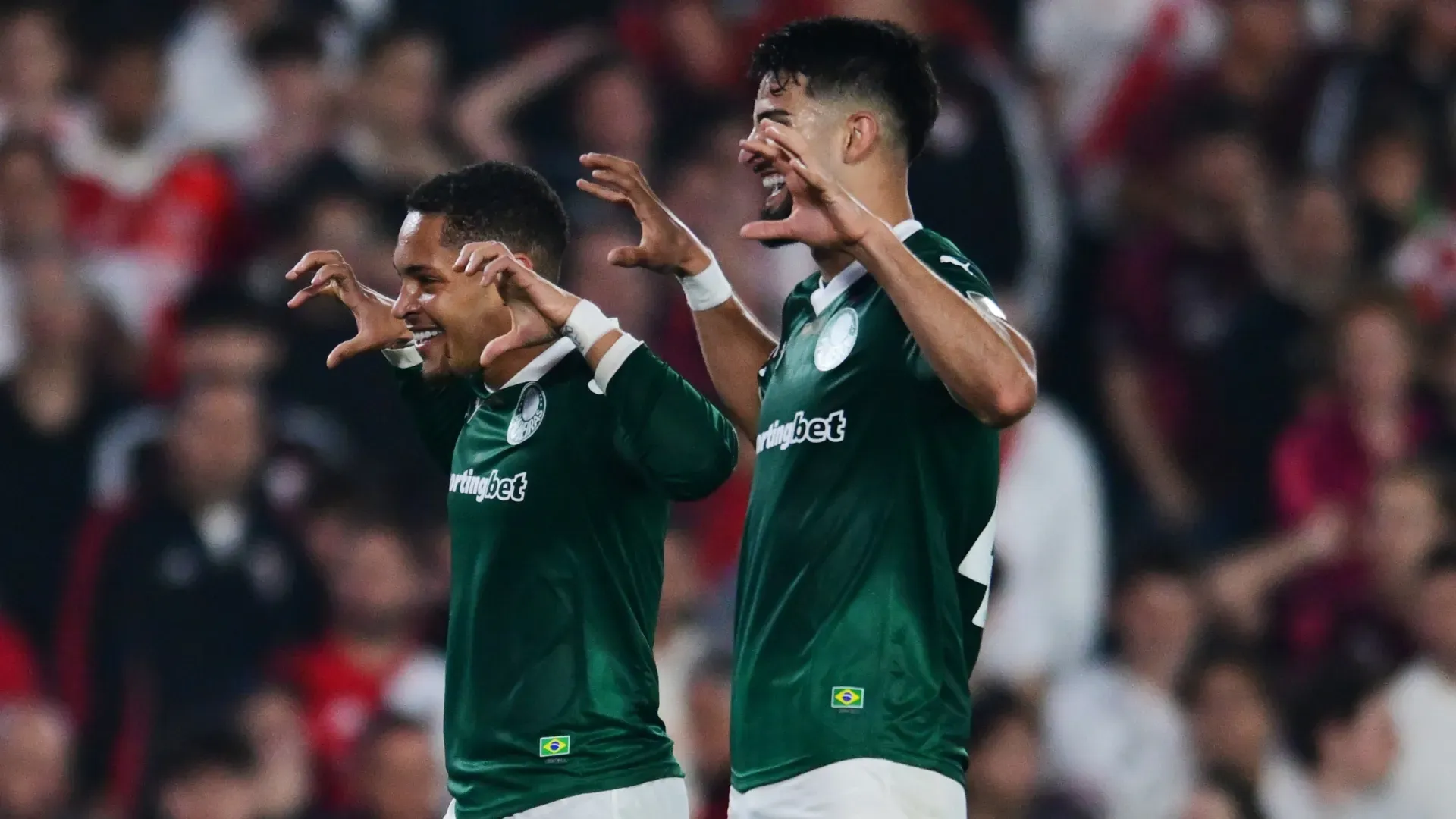Vitor Roque y José Manuel López armaron una dupla de ensueño en Palmeiras en este 2025. (Getty)
