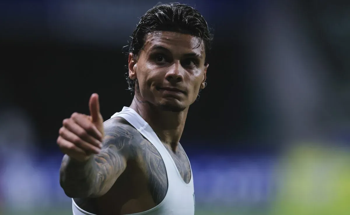 Richard Rios As Roma Roma aumenta oferta por Richard Ríos e pagará R$ 200 milhões ao Palmeiras.