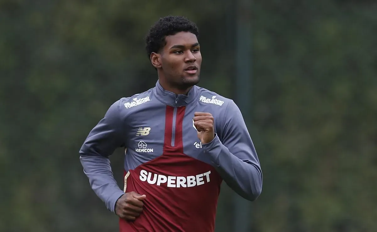 Lucas Ferreira: Venda Alivia a Situação Financeira do São Paulo, Mas Desafios Persistem