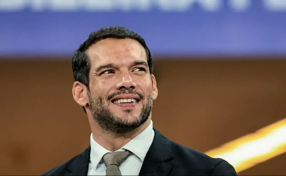Santos Decide Seguir Atitude De Mattos Com Press o Na Arbitragem E Na CBF santos-decide-seguir-atitude-de-mattos-com-press-o-na-arbitragem-e-na-cbf