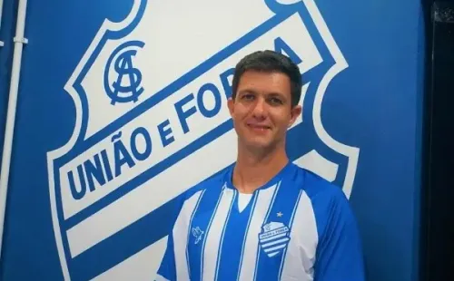 Marcelo Barbieri, ex-Flamengo, é o novo treinador do Azulão de Alagoas