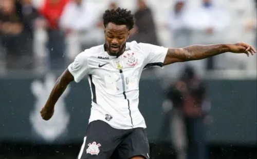 Renê Junior deve ser anunciado nos próximos dias