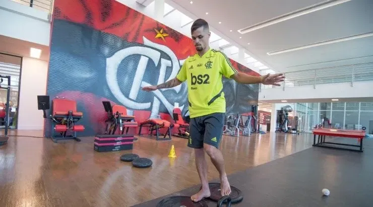 Michael fazendo treinos físicos