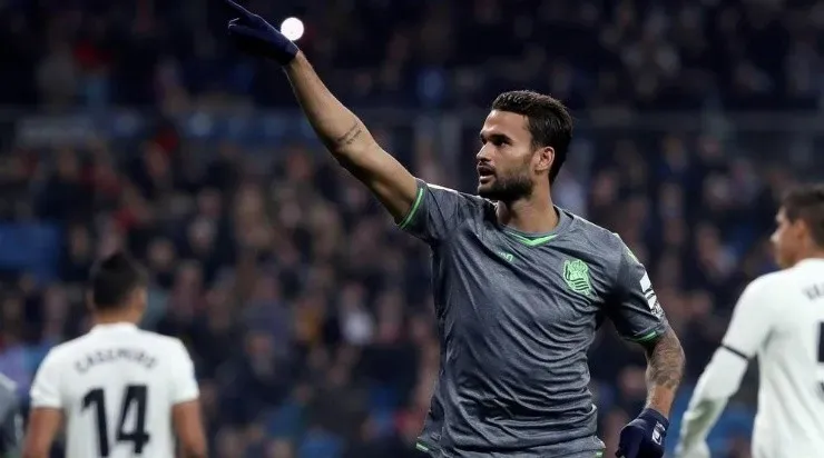 Willian José comemora seu gol contra o Real Sociedad Real Madrid — Foto: EFE