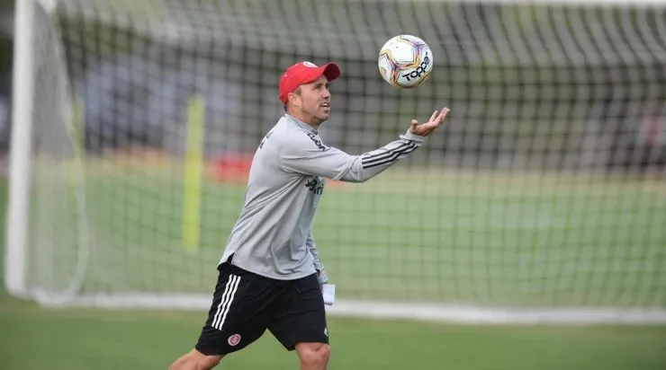 Coudet: possibilidade de mudanças está aberta (Foto: Ricardo Duarte/Internacional/Divulgação)