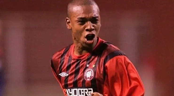 Fernandinho: revelado no Furacão (Foto: Divulgação)