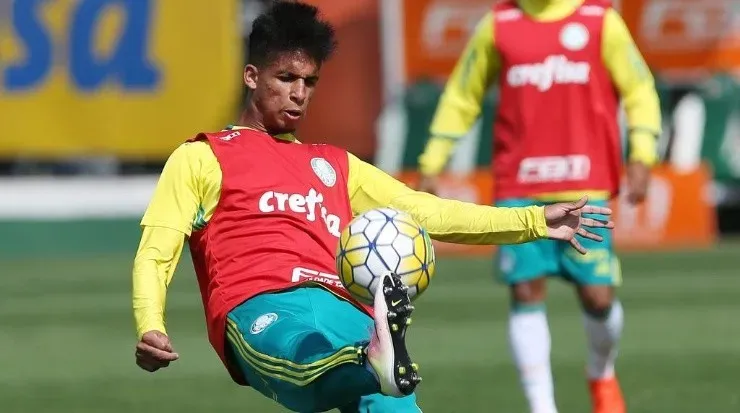 Bragantino deve formalizar uma proposta para contratar Vitinho até o final da próxima semana. Foto: César Greco/ Agência Palmeiras.