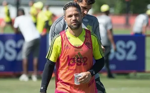 Diego foi revelado pelo Santos e pode voltar a jogar na Vila Belmiro algum dia; jogador deve permanancer no Flamengo. Foto: AlexandreVidal/ Flamengo