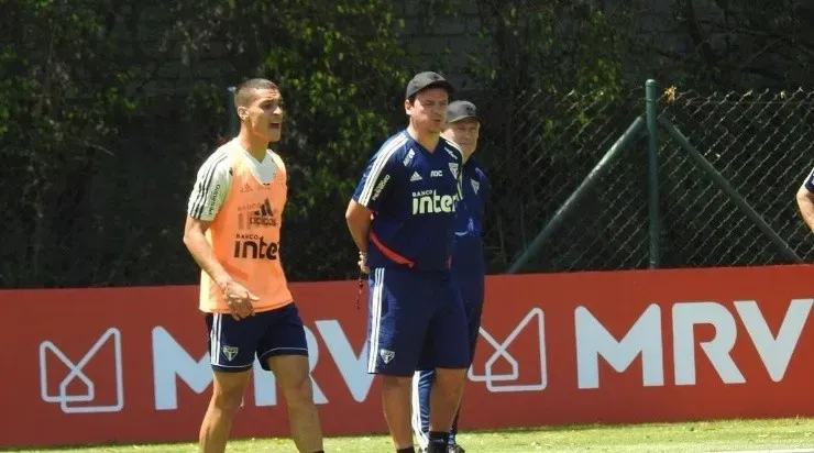 Diniz estuda substituto para Antony. Foto: Divulgação/Twitter