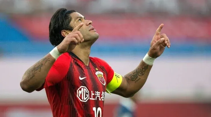 Hulk deseja voltar a jogar em solos brasileiros. Foto: Getty Imagens