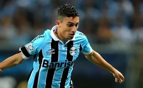 Alex Telles em ação pelo Grêmio. Foto: Divulgação/Twitter
