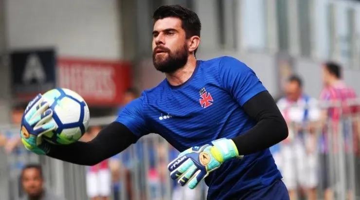 Fernando Miguel está com salários atrasados desde agosto