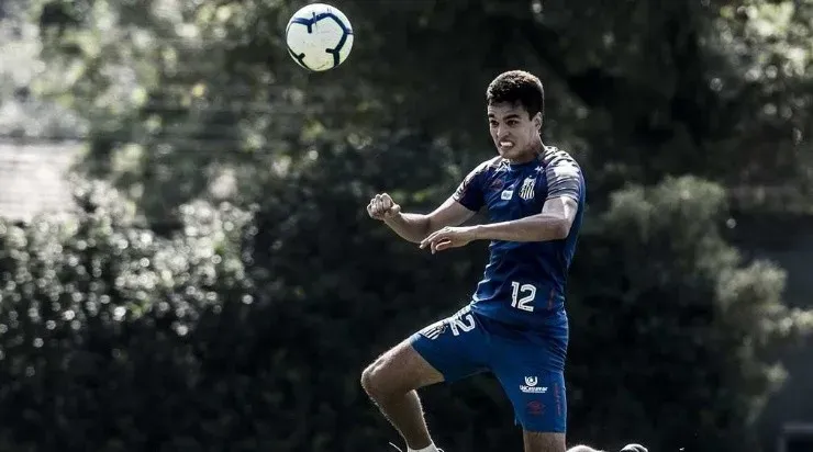 Felipe Aguilar em ação pelo Santos. Foto: Ivan Storti/Santos.FC