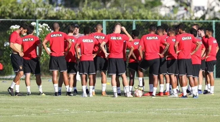 Jogadores do Sport começaram a receber parte de suas CLTS de abril. Foto: Divulgação