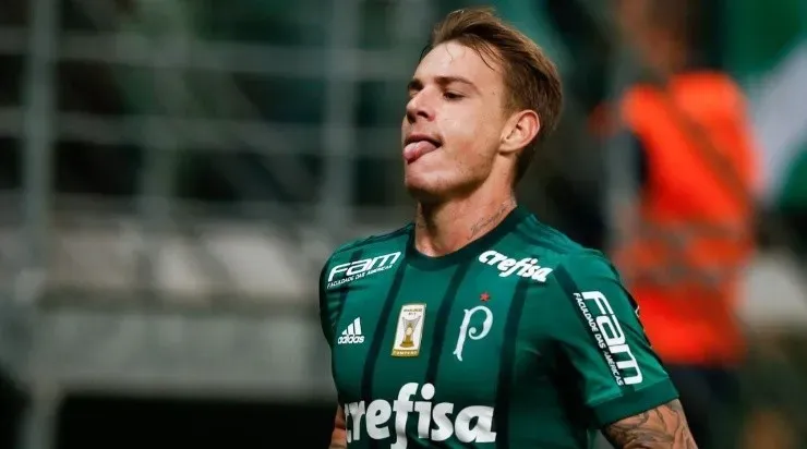 Guedes está entre Palmeiras e Atlético-MG para retornar ao país. Cláusula com clube chinês protege Verdão (Foto: Getty Images)