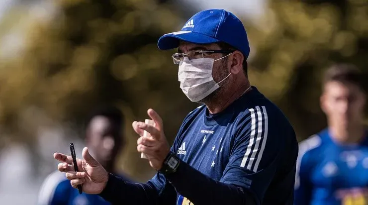 Enderson em ação. (Foto:Gustavo Aleixo/Cruzeiro)