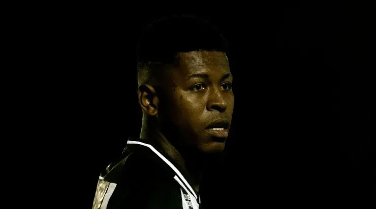 Cortezdisputou quatro jogos pelo Botafogo. (Foto: Vítor Silva/Botafogo)