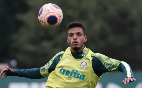 Gabriel Menino pede passagem e pode ser uma alternativa na vaga do contestado Bruno Henrique (Foto: César Greco / Ag. Palmeiras)